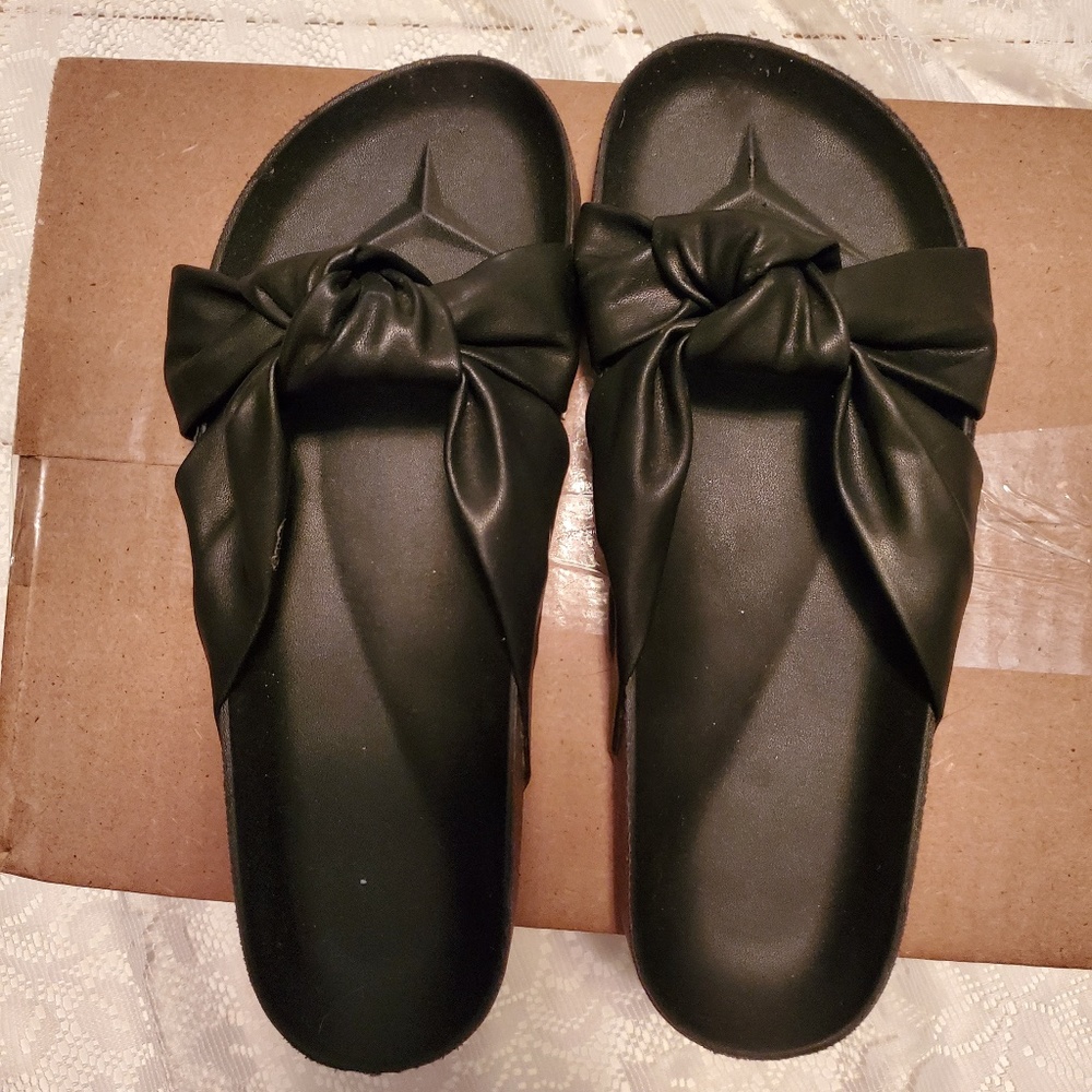 Women's Black Slide On Sandals
